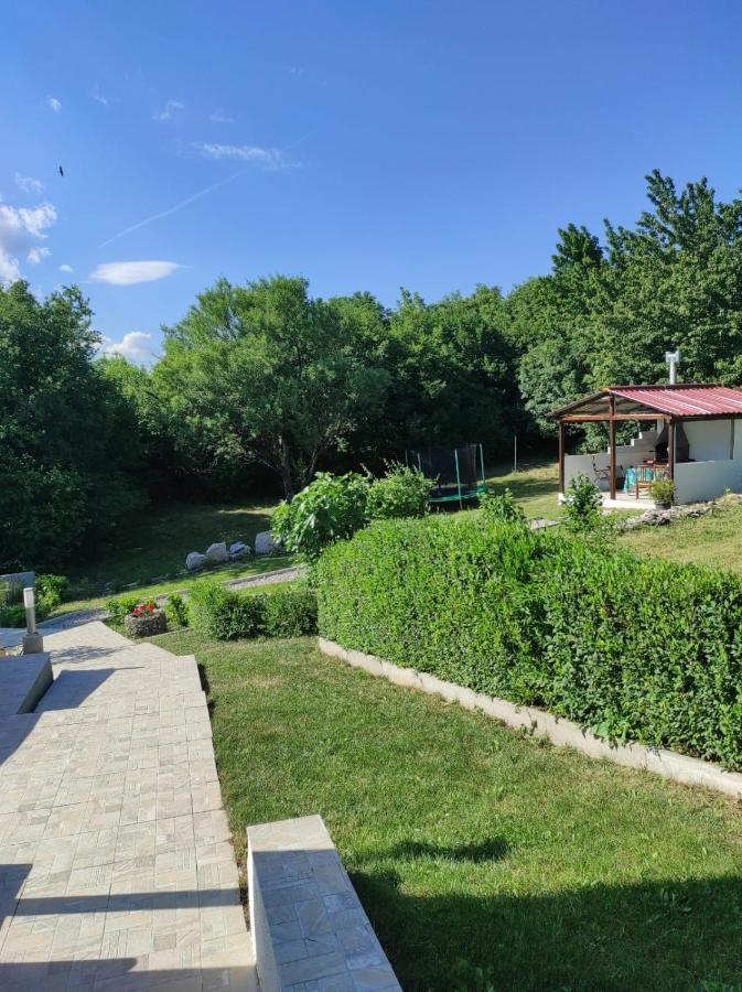 Gradina Appartement Hreljin Buitenkant foto